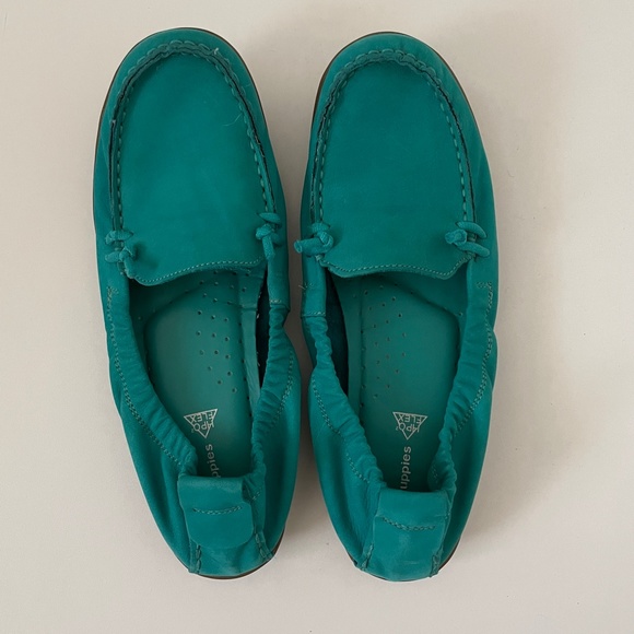 Hush Puppies Aqua Suede Flats Loafer Moccasin - Picture 2 of 12